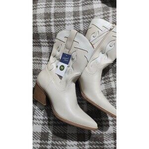 NEW UNIVERSAL THREAD CREAM XENA COWGIRL BOOTS SZ.11